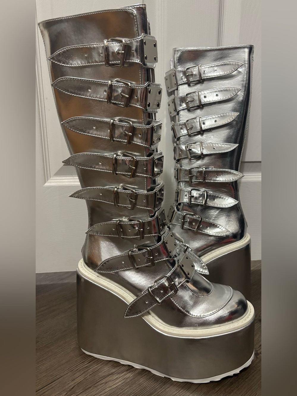 NWOB Dolls Kill x Demonia Swing-815 Silver Liquid Trinity Boots